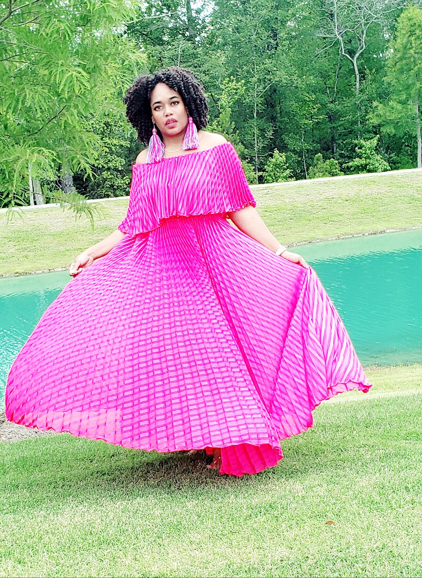 PRETTY POSH- PLEATED MAXI DRESS