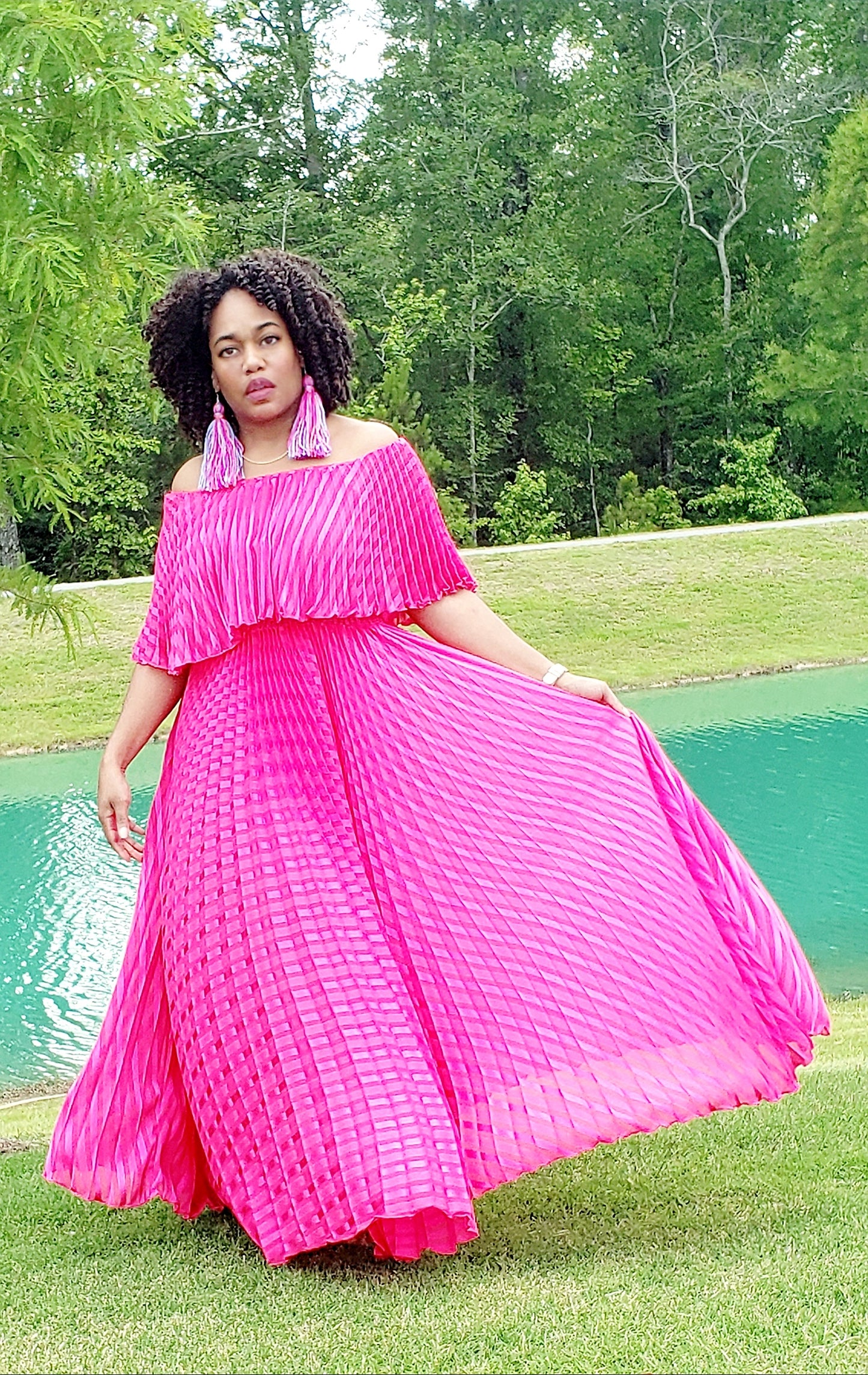 PRETTY POSH- PLEATED MAXI DRESS