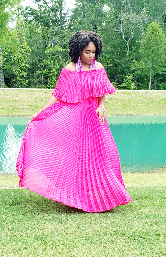 PRETTY POSH- PLEATED MAXI DRESS 